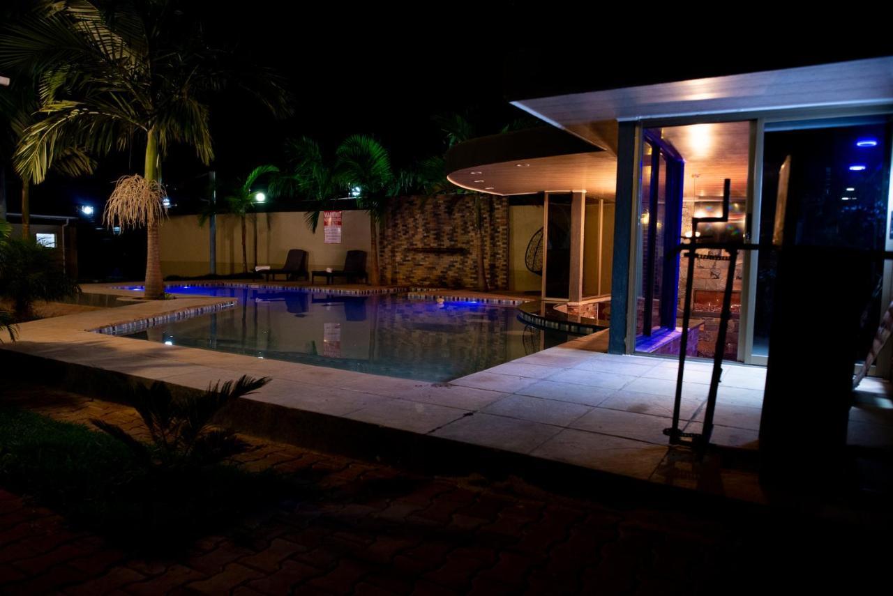Emc Fully Furnished &Serviced Villas 4 Bedroom With Solar Power , Private Pool, Starlink Wifi ,Aircons & Dstv Lusaka Eksteriør billede