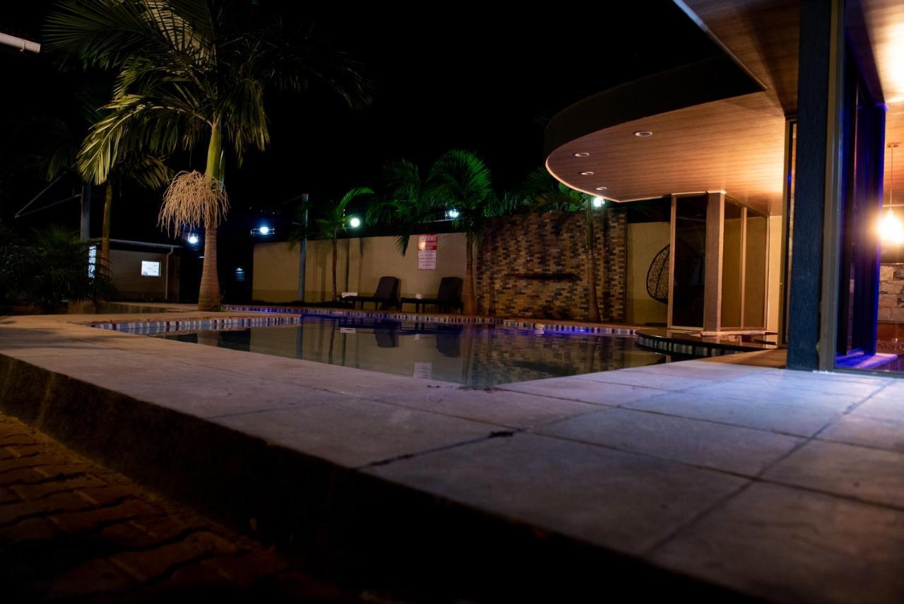 Emc Fully Furnished &Serviced Villas 4 Bedroom With Solar Power , Private Pool, Starlink Wifi ,Aircons & Dstv Lusaka Eksteriør billede