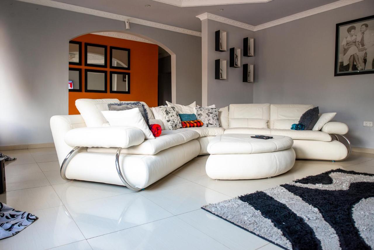 Emc Fully Furnished &Serviced Villas 4 Bedroom With Solar Power , Private Pool, Starlink Wifi ,Aircons & Dstv Lusaka Eksteriør billede