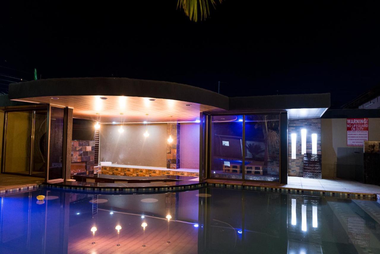 Emc Fully Furnished &Serviced Villas 4 Bedroom With Solar Power , Private Pool, Starlink Wifi ,Aircons & Dstv Lusaka Eksteriør billede