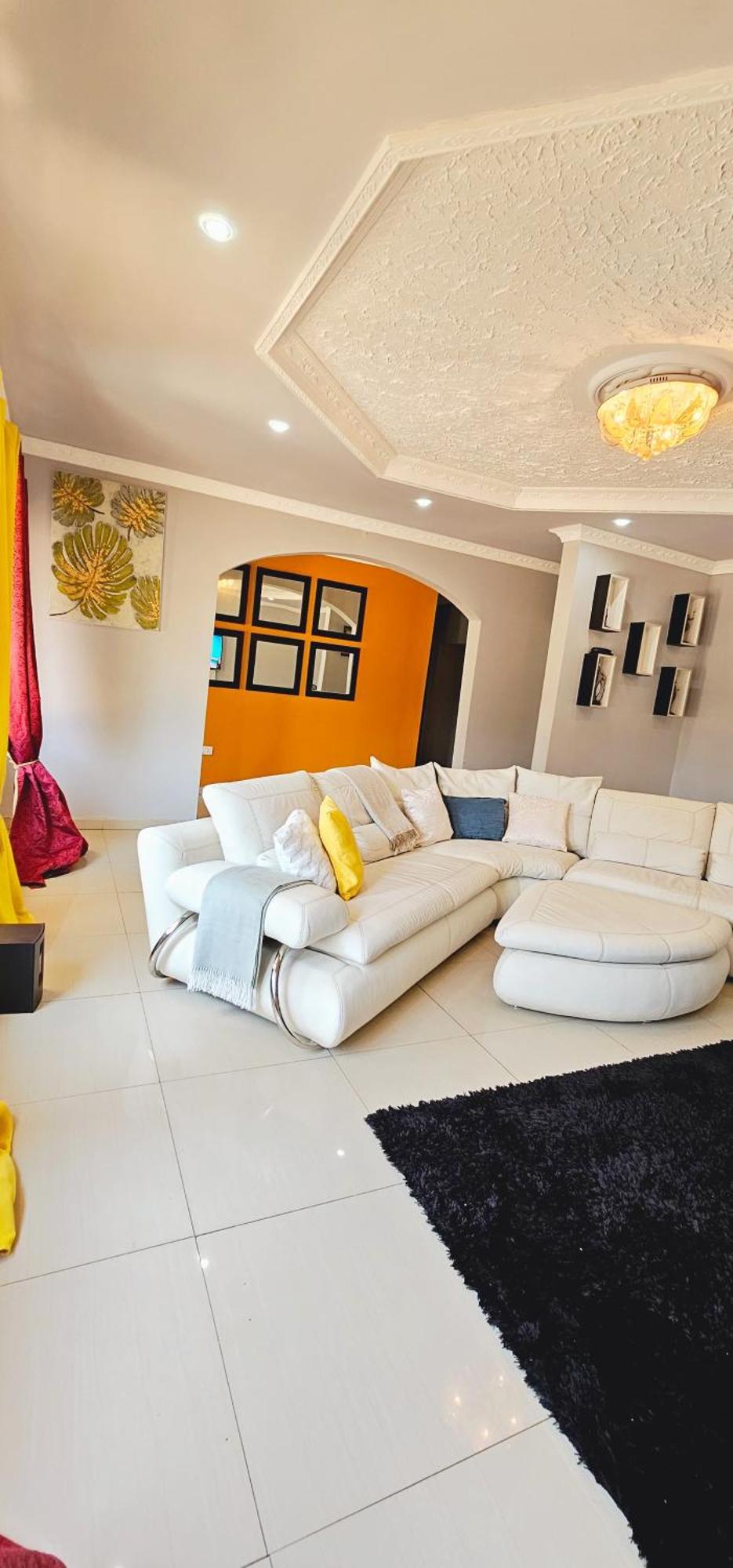 Emc Fully Furnished &Serviced Villas 4 Bedroom With Solar Power , Private Pool, Starlink Wifi ,Aircons & Dstv Lusaka Eksteriør billede